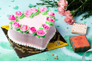 Heart of Roses Cake