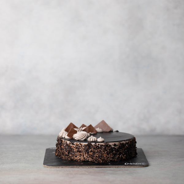 Choco Magical Cake Cakes Shop Cake-Bee