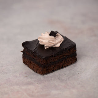 Chocolate Truffle Pastry Pastries Shop Cake-Bee