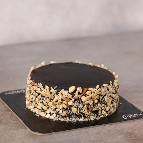 Roasted Nuts Praline Cake
