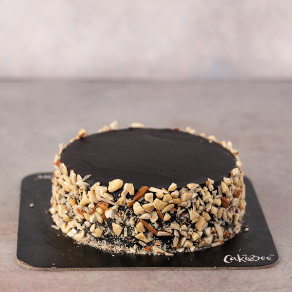 Roasted Nuts Praline Cake